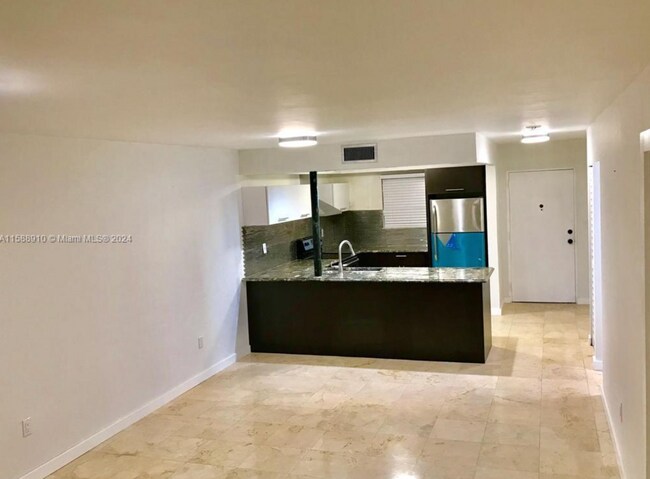 Photo - 3944 NE 167th St Unit 405