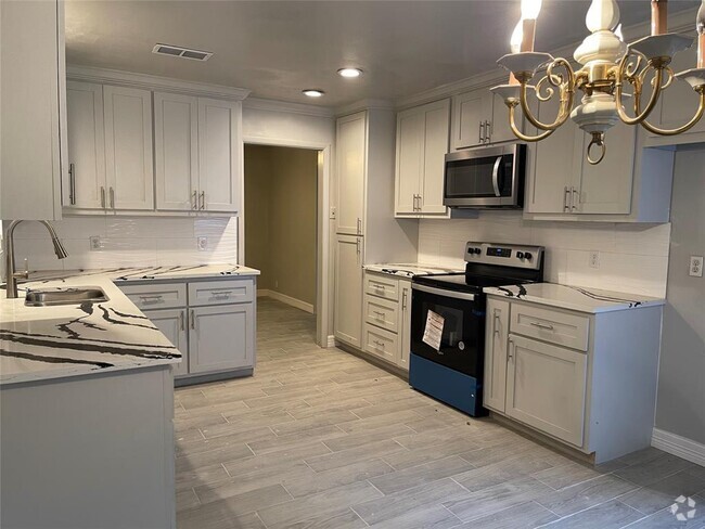 Building Photo - 5131 Indigo St Rental