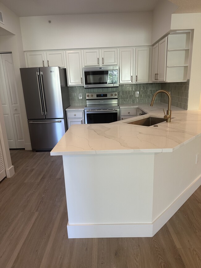 High End Stainless Appliances - 9845 Baywinds Dr Unit 6203