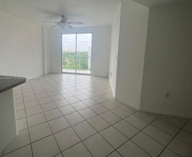 Building Photo - 3500 Coral Wy Unit 1012 Rental