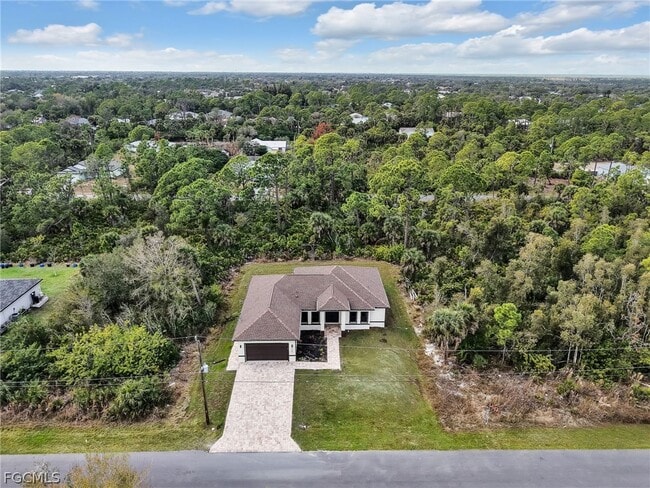 Building Photo - 6161 Feise St