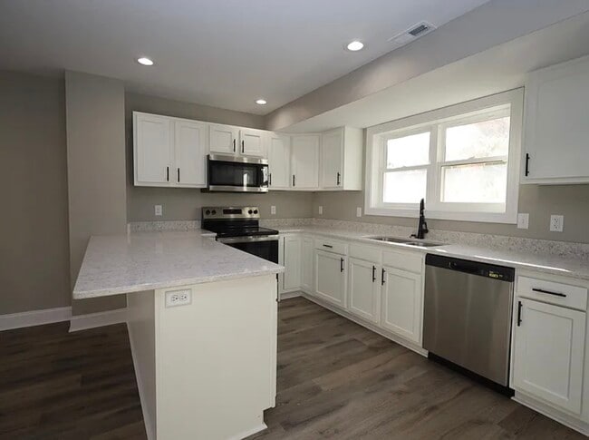 Kitchen - 2190 Barr St Unit 2190 Barr Street