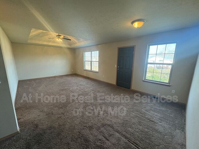 Photo - 1270 N Northwood Ave