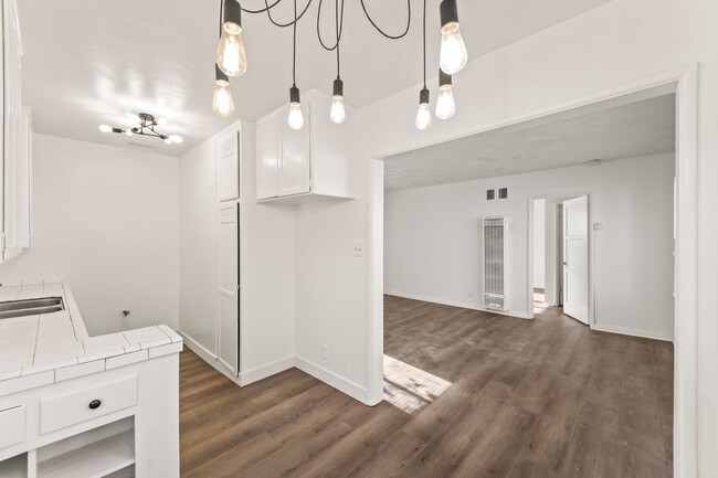 Photo - 12107 Washington Pl Unidad 12107