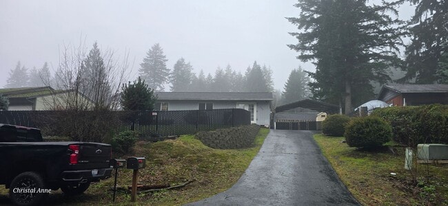 Photo - Updated 2 bedroom with a bonus room