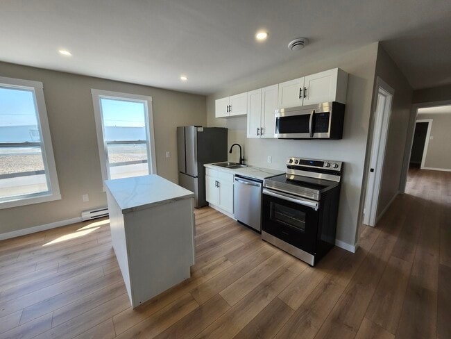 Building Photo - 157 Adelaide St Unit 3- 157