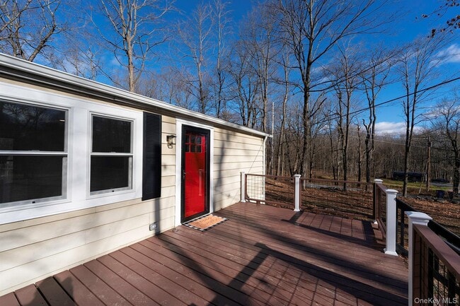 Photo - 193 Decker Rd