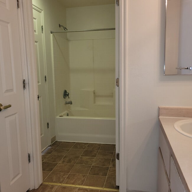 Photo - Vista Unit 32