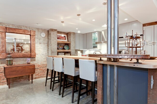 Photo - 917 Constitution Ave NE Apt 1 Unit 1