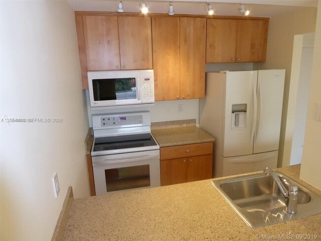 Photo - 2530 SW 3rd Ave Unit 503