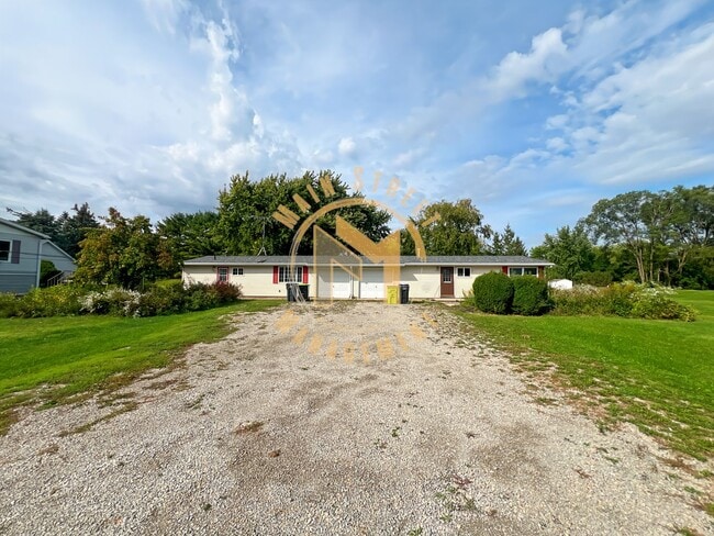 Building Photo - 2138 County Rd Y Unit 2138 Rental