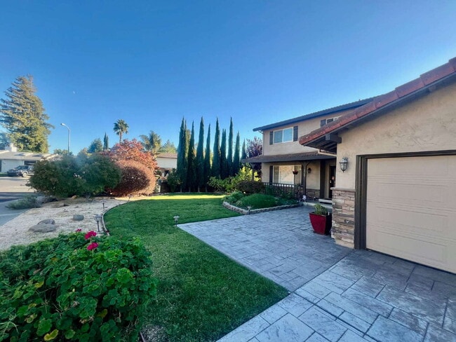 Photo - MOVE IN SPECIAL! ! Beautiful 3 bedroom 3 b...