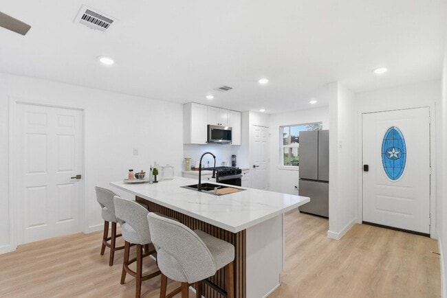 Photo - 5207 Ridgeton Dr