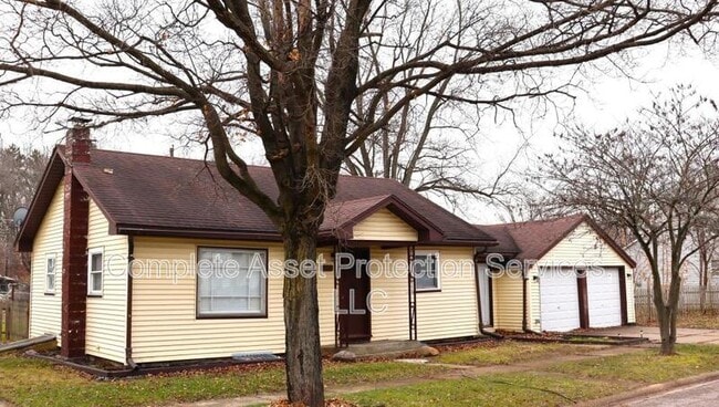 Photo - 431 Fairmount Rd