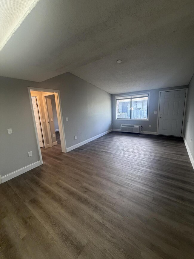 5063 Elmhurst Rd Unit 2