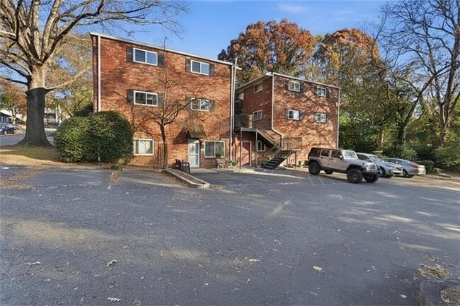 Photo - 343 8th St NE Unit T1