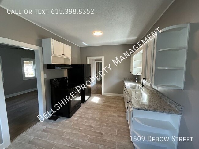 Photo - 1509 Debow St