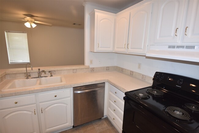 Photo - 10010 Sugarvine Ln