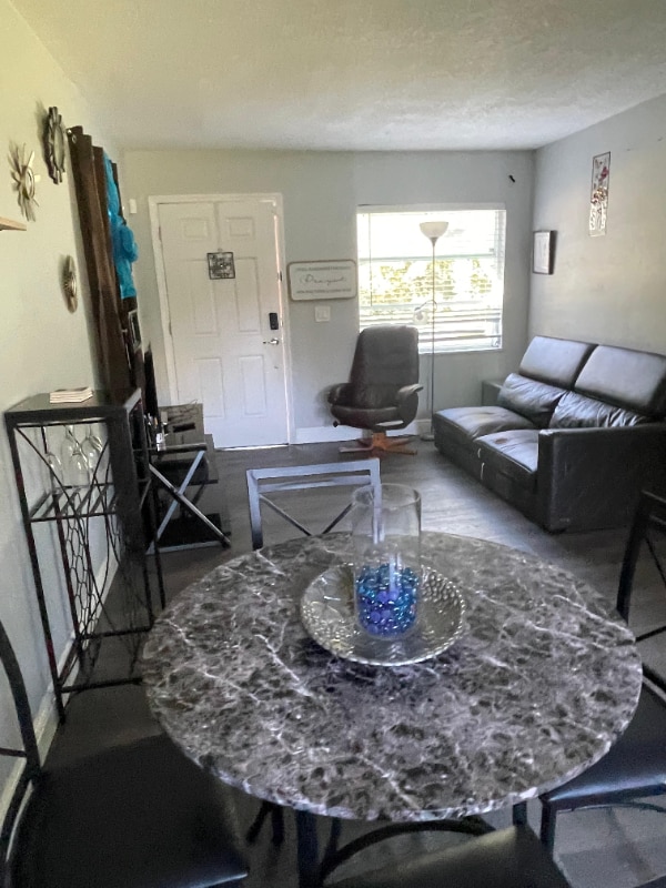 Photo - 5525 Lunsford Dr