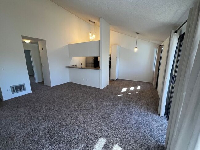 Centrally Located! 1BD / 1BA Condo in Univ... - Centrally Located! 1BD / 1BA Condo in Univ...