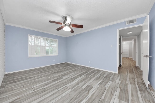 Photo - 2744 Briarhurst Dr Unit 23