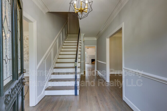 Photo - 108 Sturbridge Dr