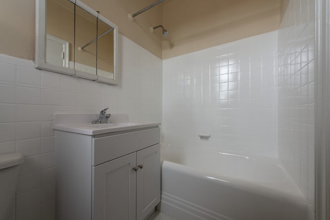 Photo - Park Marconi