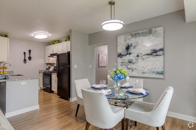 3BR, 2BA - 1211SF