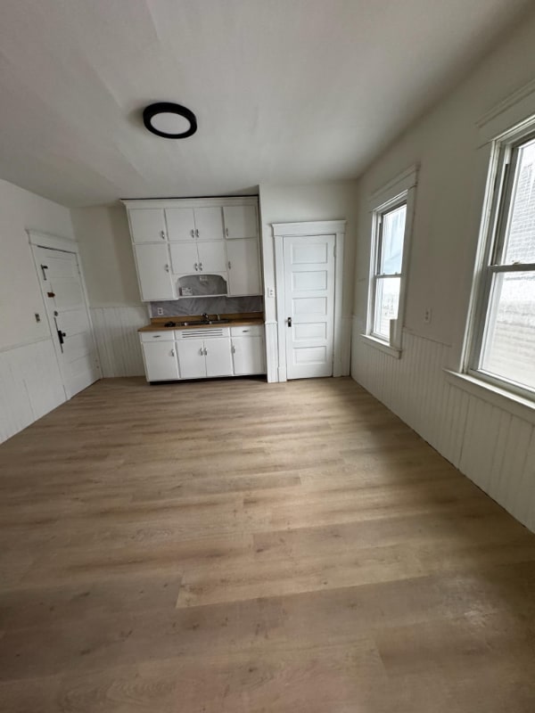 Photo - 120 Center Ave Unit upper