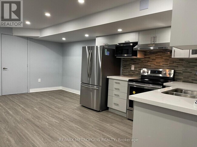 Photo - 140 Shady Oaks Ave