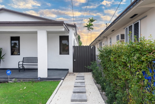 Photo - 511 NW 59th Ave