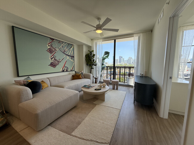 Photo - 108 NW 27th St Unidad A2