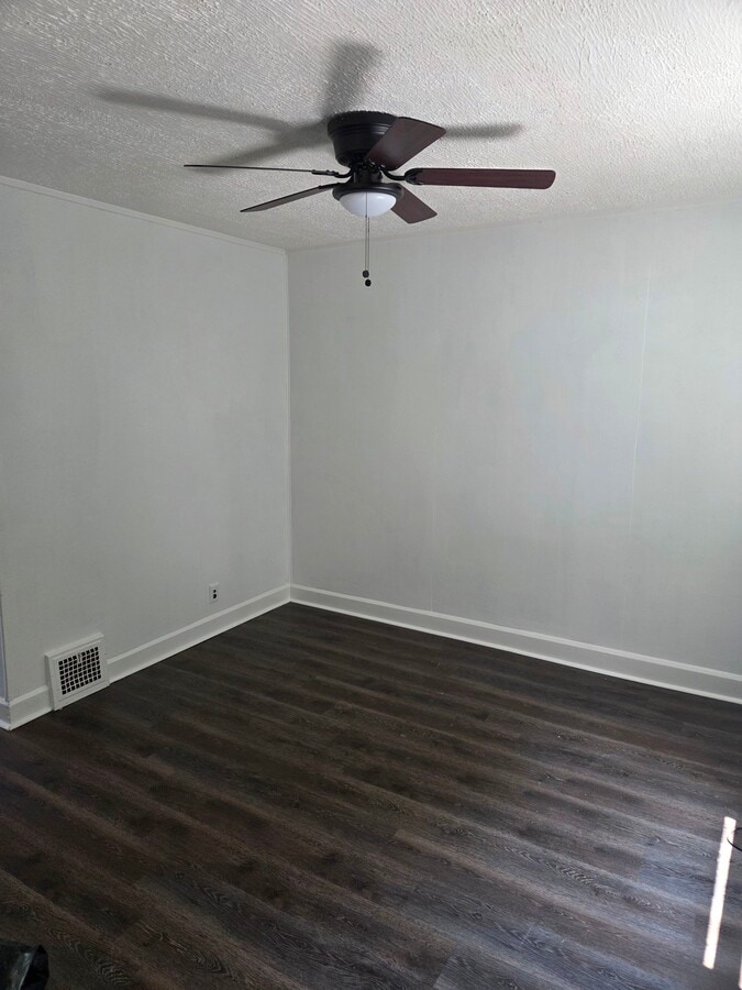 Photo - 3341 W 122