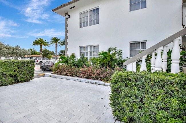 Photo - 5420 Hollywood Blvd Unidad 202