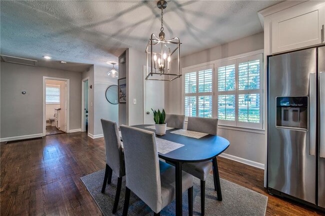 Photo - 679 Pine Valley Rd SW