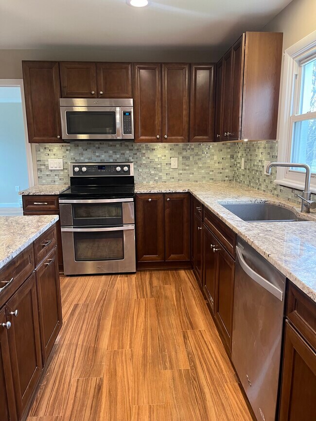 Photo - 728 Whitney Rd W Unidad 3BR