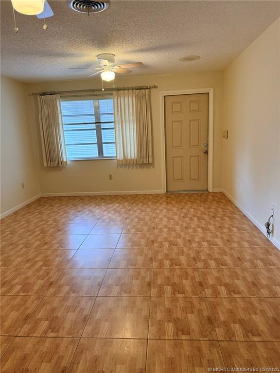 Photo - 2417 NW Holiday Ct