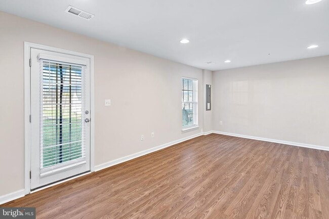 Photo - 1549 Wilmer Park Ln