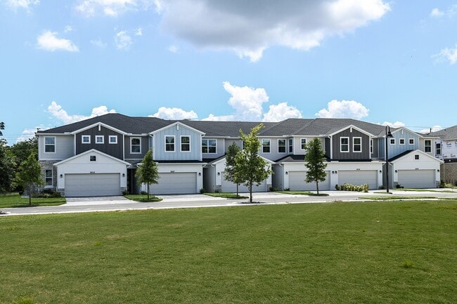 Alexander Park - Alexander Park Townhomes
