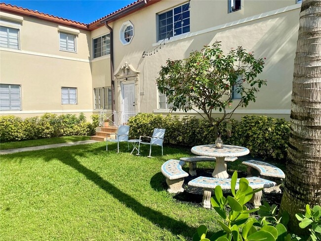 Photo - 673 NE 92nd St Unit 8F