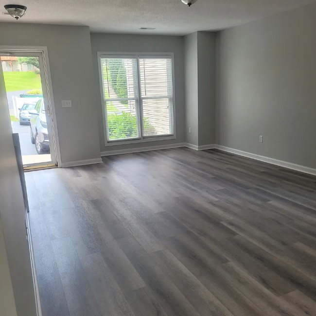 Photo - 2405 King Arthurs Ct