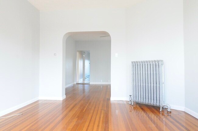 Photo - 7 Orient Ave