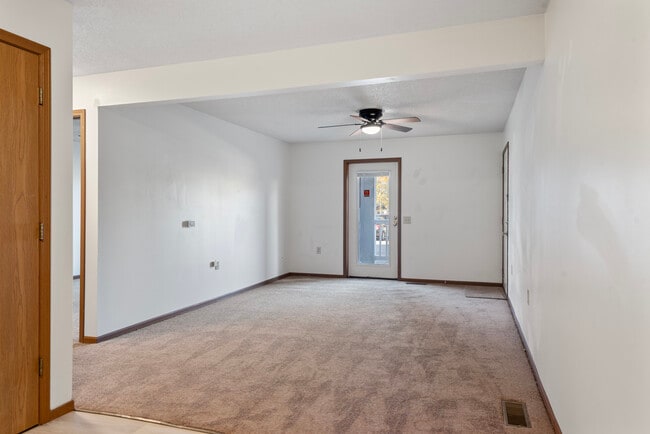 Photo - 400-424 S. Durkin Dr.