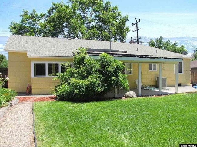 Building Photo - Available Mid-April – Beautiful 3 Bedroom Home on Hunter Lake Drive