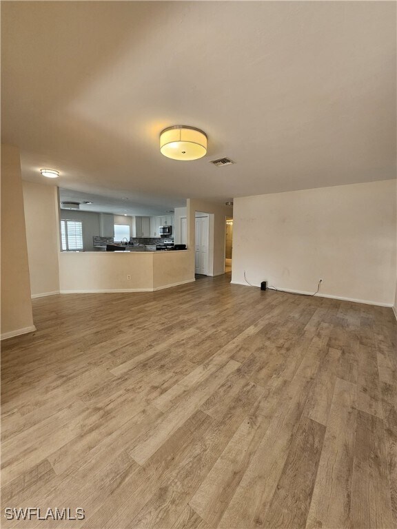 Photo - 541 104th Ave N