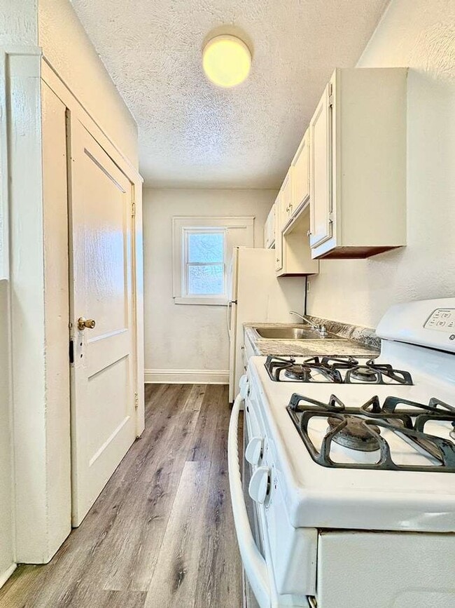 Photo - 1503 Hermosa Pl