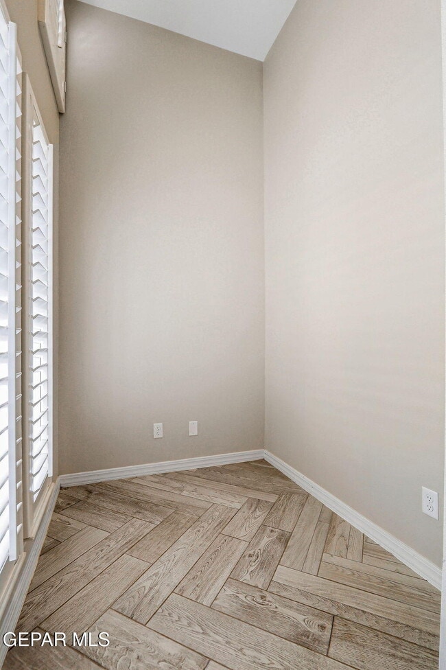 Photo - 925 Louisiana Downs Ave