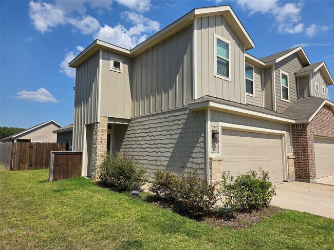 Photo - 9914 Grosbeak Ln