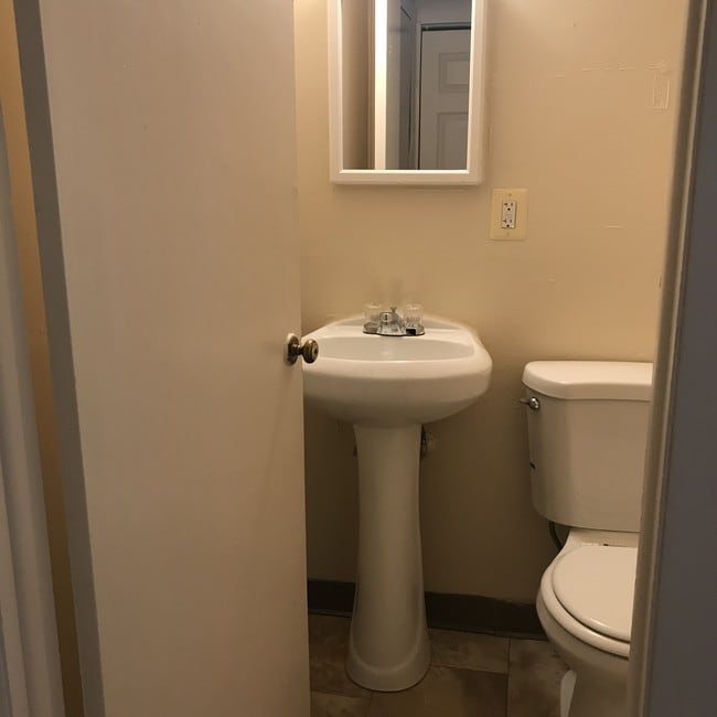 1/2 bath