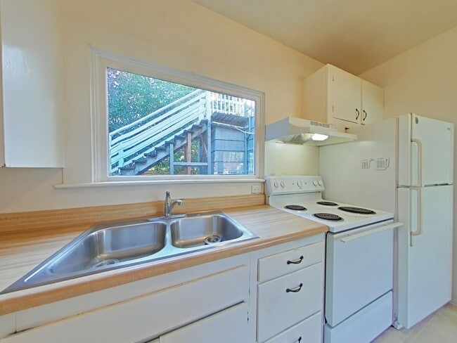 Photo - morrow Unidad 247 NW 11th St